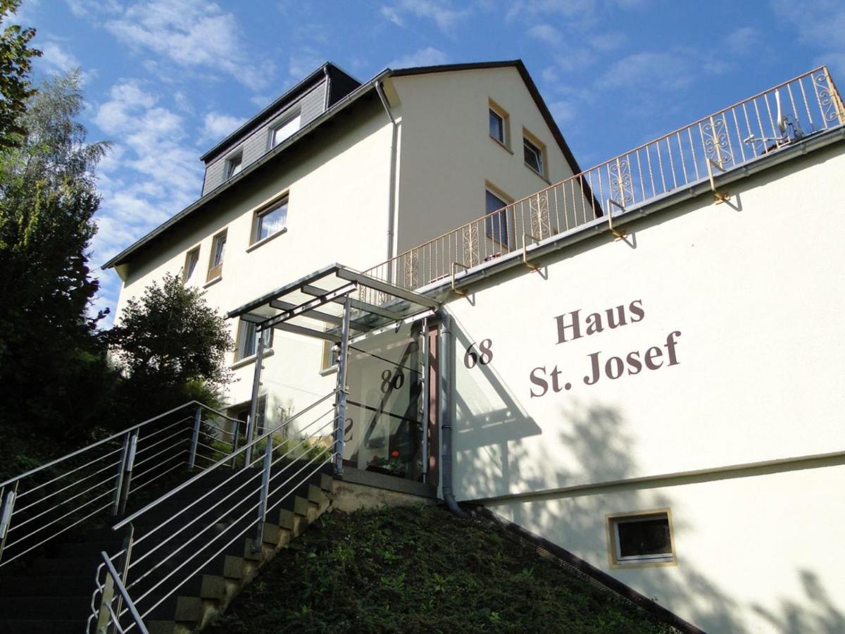 Haus St. Josef Vandrarhem Vallendar Exteriör bild