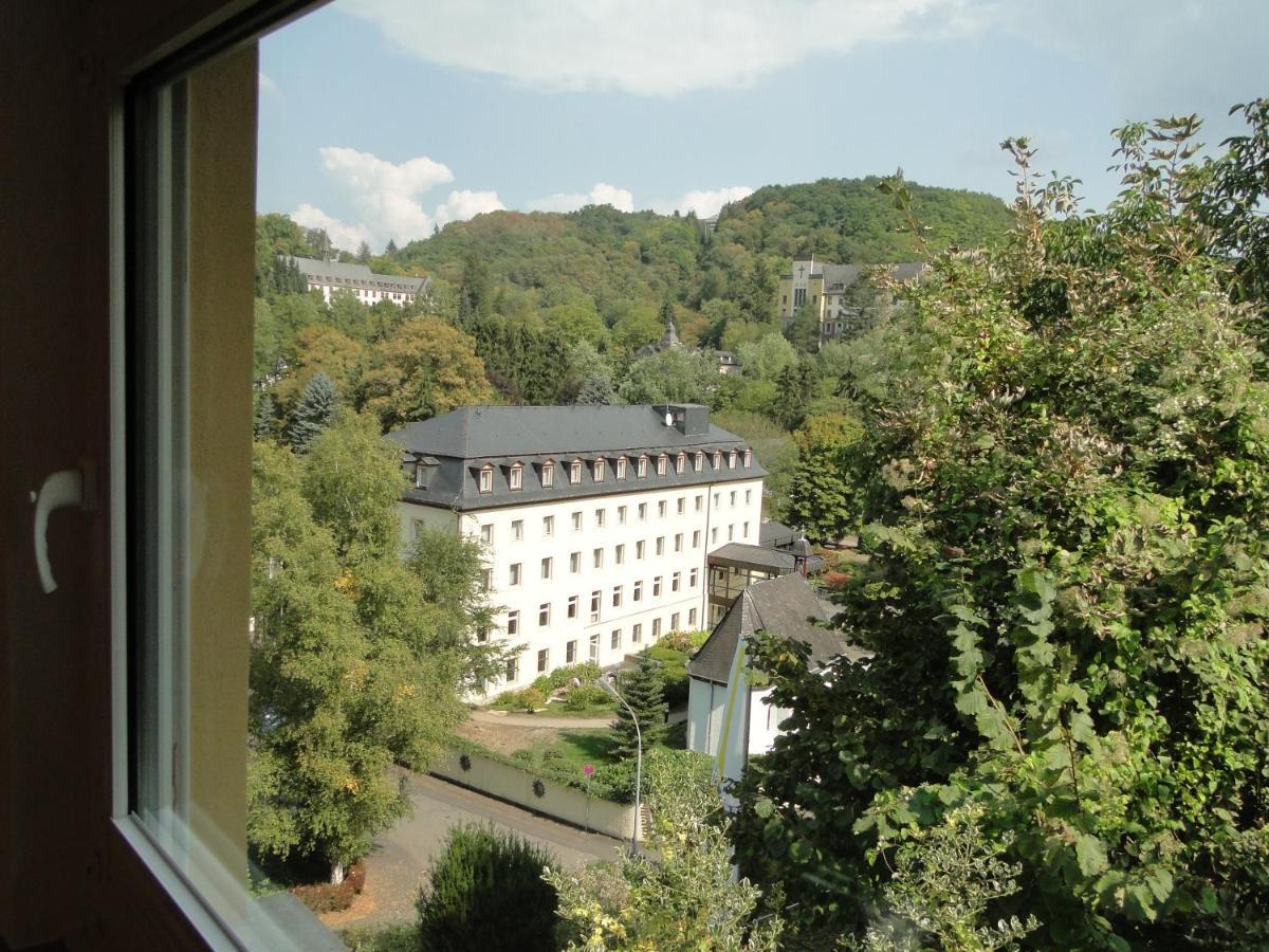 Haus St. Josef Vandrarhem Vallendar Exteriör bild
